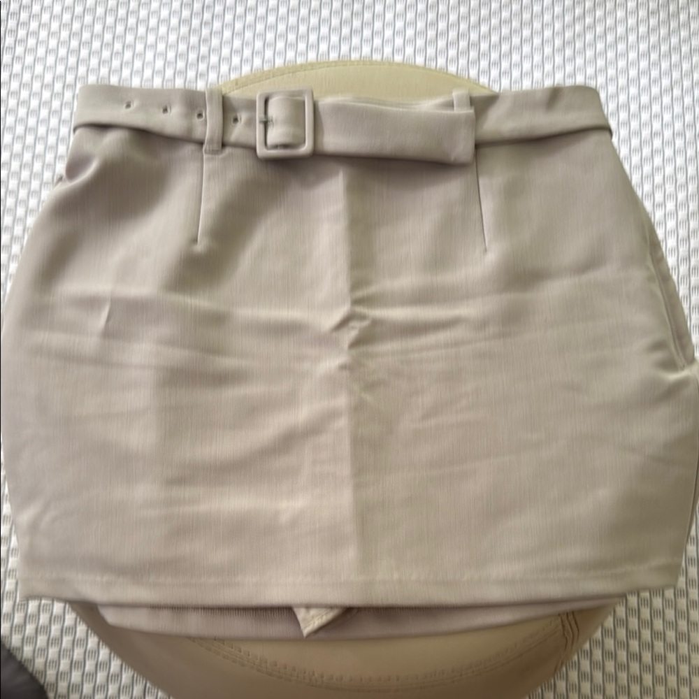 Abercrombie & Fitch Tan Skort